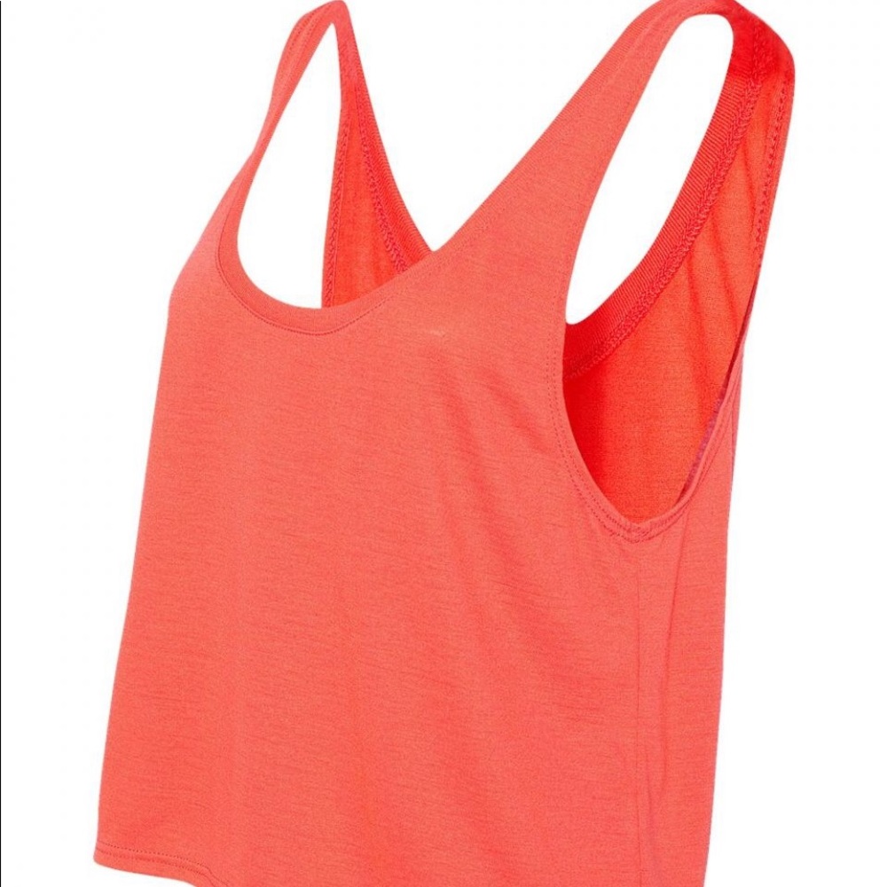 🆕 NWOT oversized Bella workout/yoga tank